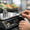 Cómo calibrar una báscula comercial digital